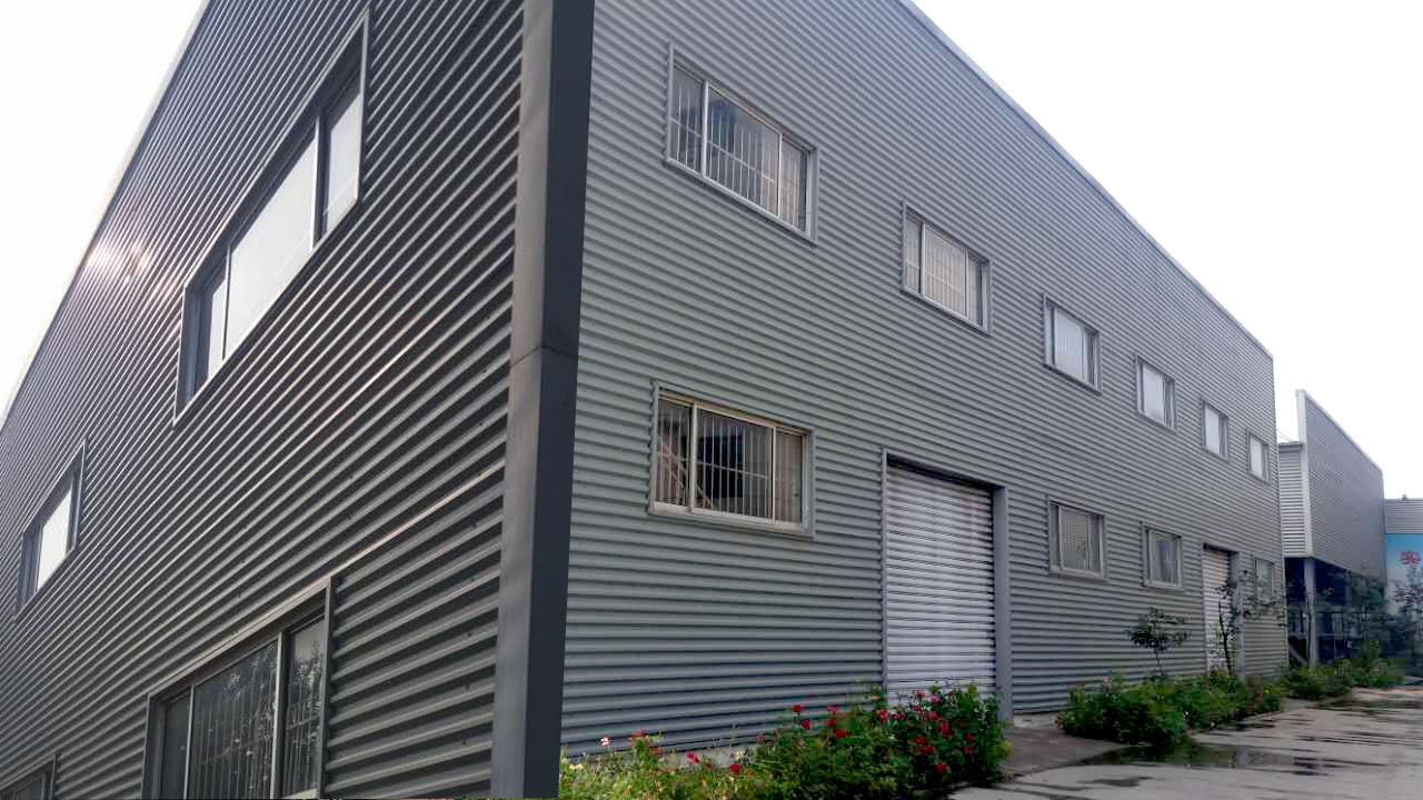 朝陽區(qū)管莊廠房換彩鋼板彩鋼房搭建產(chǎn)品圖片,朝陽區(qū)管莊廠房.